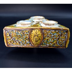 Especiero salero de Talavera serie Polícroma siglo XVII