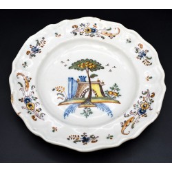 Plato del Chaparro Talavera siglo XVIII