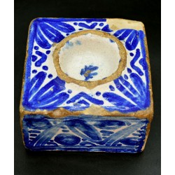 Salero Serie espiral cermaica azul siglo XVI