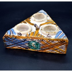 Especiero triangular cerámica de Almazán s. XVII