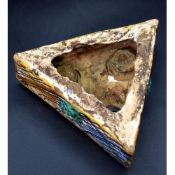 Especiero triangular cerámica de Almazán s. XVII