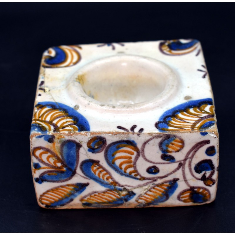 Salero serie TRICOLOR de Talavera siglo XVII
