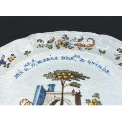 Plato antiguo de cerámica Talavera alcoreña siglo XVIII