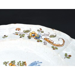 Plato antiguo de cerámica Talavera alcoreña siglo XVIII