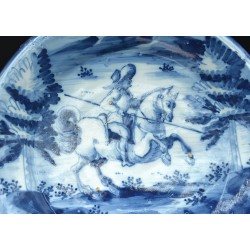 Plato de Talavera caballero siglo XVIII serie azul