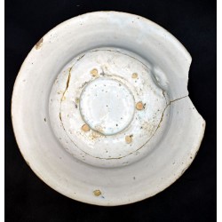 Plato bicolor cerámica de Almazán siglo XVII