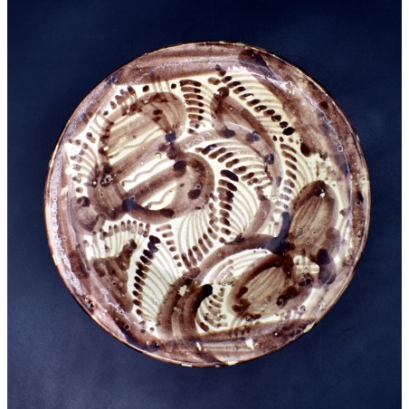 Plato de mistos de Almazán en manganeso siglo XVIII