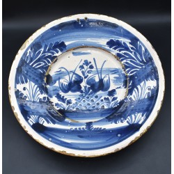 Plato ceramica catalana de Faixes con golondrinas