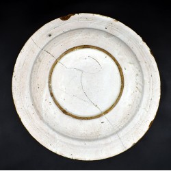 Gran Plato Talavera de Helechos y cigüeñas siglo XVII
