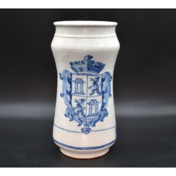 Albarelo de ceramica Talavera con escudo real