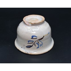 Jícara para chocolate ceramica de Almazán siglo XVII