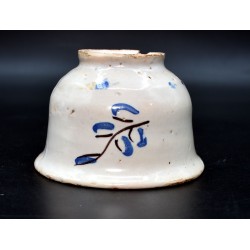 Jícara para chocolate ceramica de Almazán siglo XVII