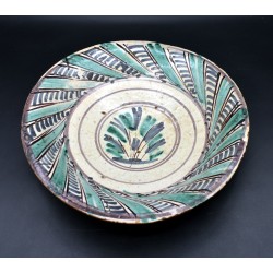 Gran Plato verde manganeso ceramica Almazán