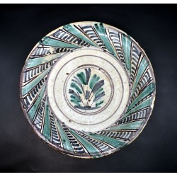Gran Plato verde manganeso ceramica Almazán