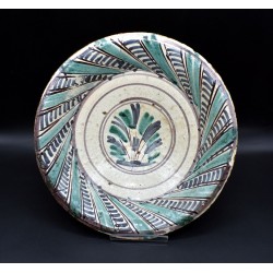 Gran Plato verde manganeso ceramica Almazán