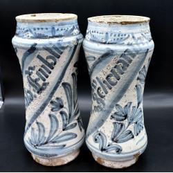 Albarelos antiguos de ceramica siglo XVIII