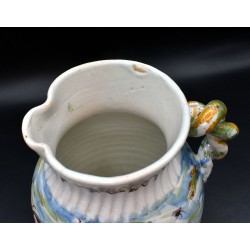 Jarra de Talavera alcoreña siglo XVIII con escarabajo