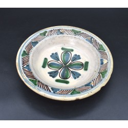 Plato de Muel verde manganeso y azul siglo XVII