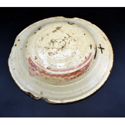 Plato de loza dorada del siglo XVII