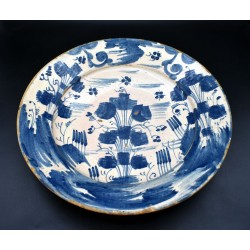 Plato de Hellín hojas de palmera s. XVIII