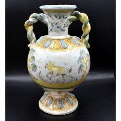 Jarrón polícromo cerámica de Talavera siglo XVIII