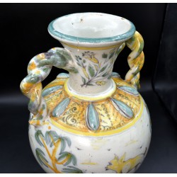 Jarrón polícromo cerámica de Talavera siglo XVIII