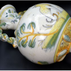 Jarrón polícromo cerámica de Talavera siglo XVIII