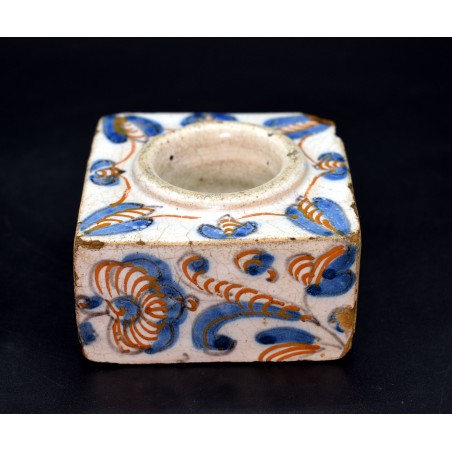 Talavera tricolor Salero cuadrado del XVII
