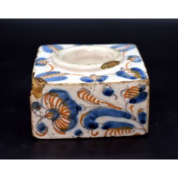 Talavera tricolor Salero cuadrado del XVII