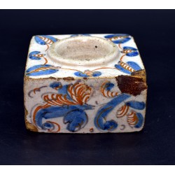 Talavera tricolor Salero cuadrado del XVII