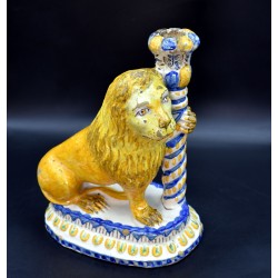 Pareja de Leones candelero siglo XVIII Talavera