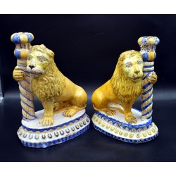 Pareja de Leones candelero siglo XVIII Talavera