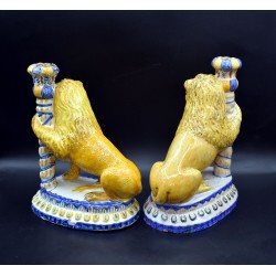 Pareja de Leones candelero siglo XVIII Talavera