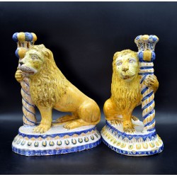 Pareja de Leones candelero siglo XVIII Talavera