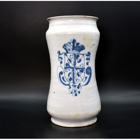 copy of Albarelo de ceramica Talavera con escudo real