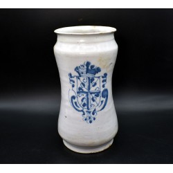 copy of Albarelo de ceramica Talavera con escudo real