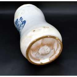 copy of Albarelo de ceramica Talavera con escudo real