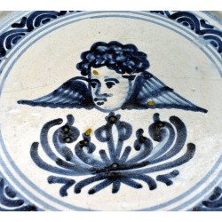 Salvilla con querubín serie de Poblet s. XVII