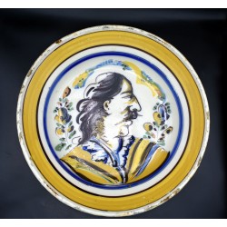 personaje policromo de Triana siglo XVIII