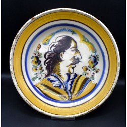 personaje policromo de Triana siglo XVIII