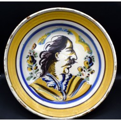 personaje policromo de Triana siglo XVIII