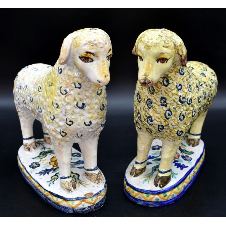 Pareja de figuras decorativas Triana s. XIX