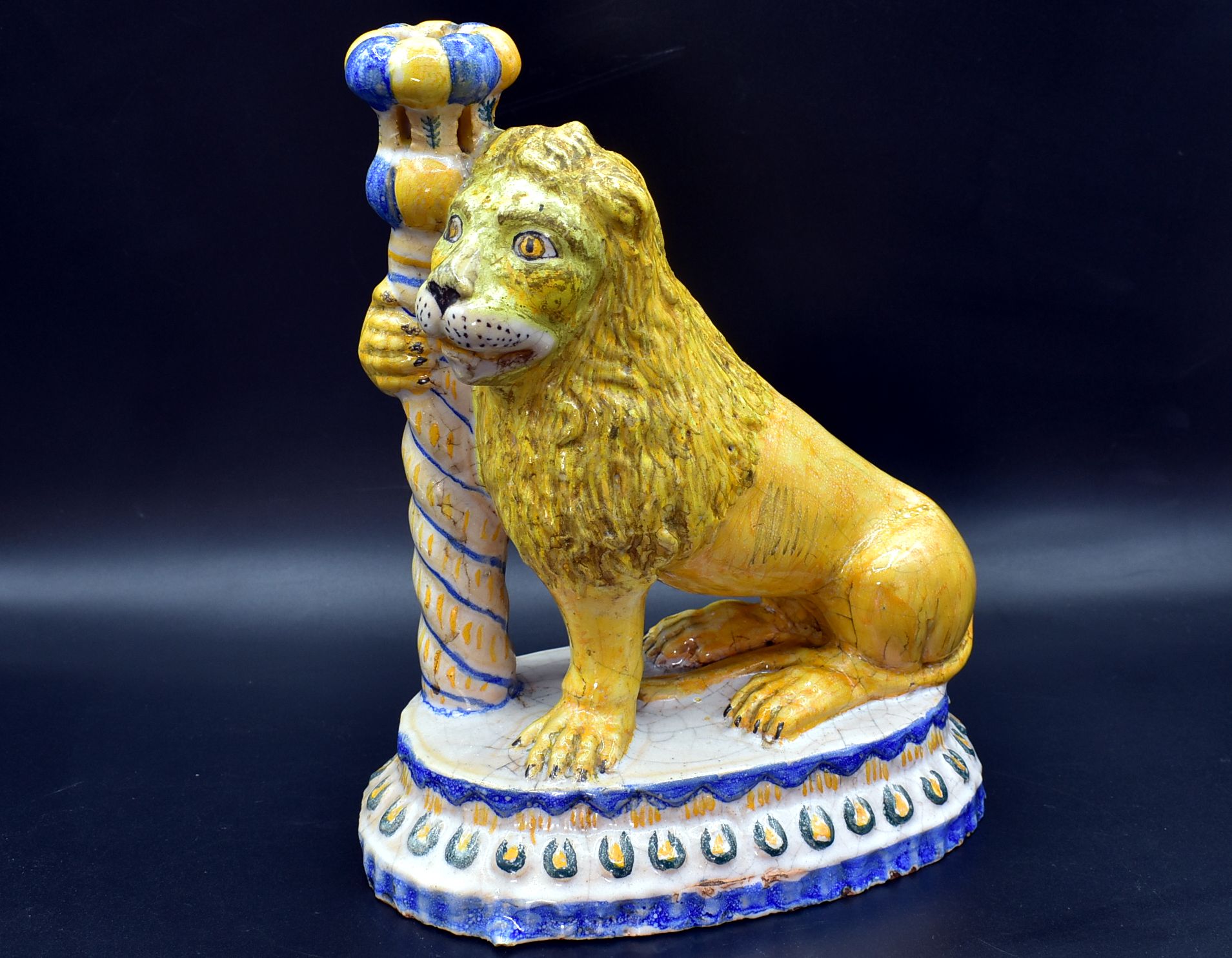 figura decorativa leon candelabro talavera 16